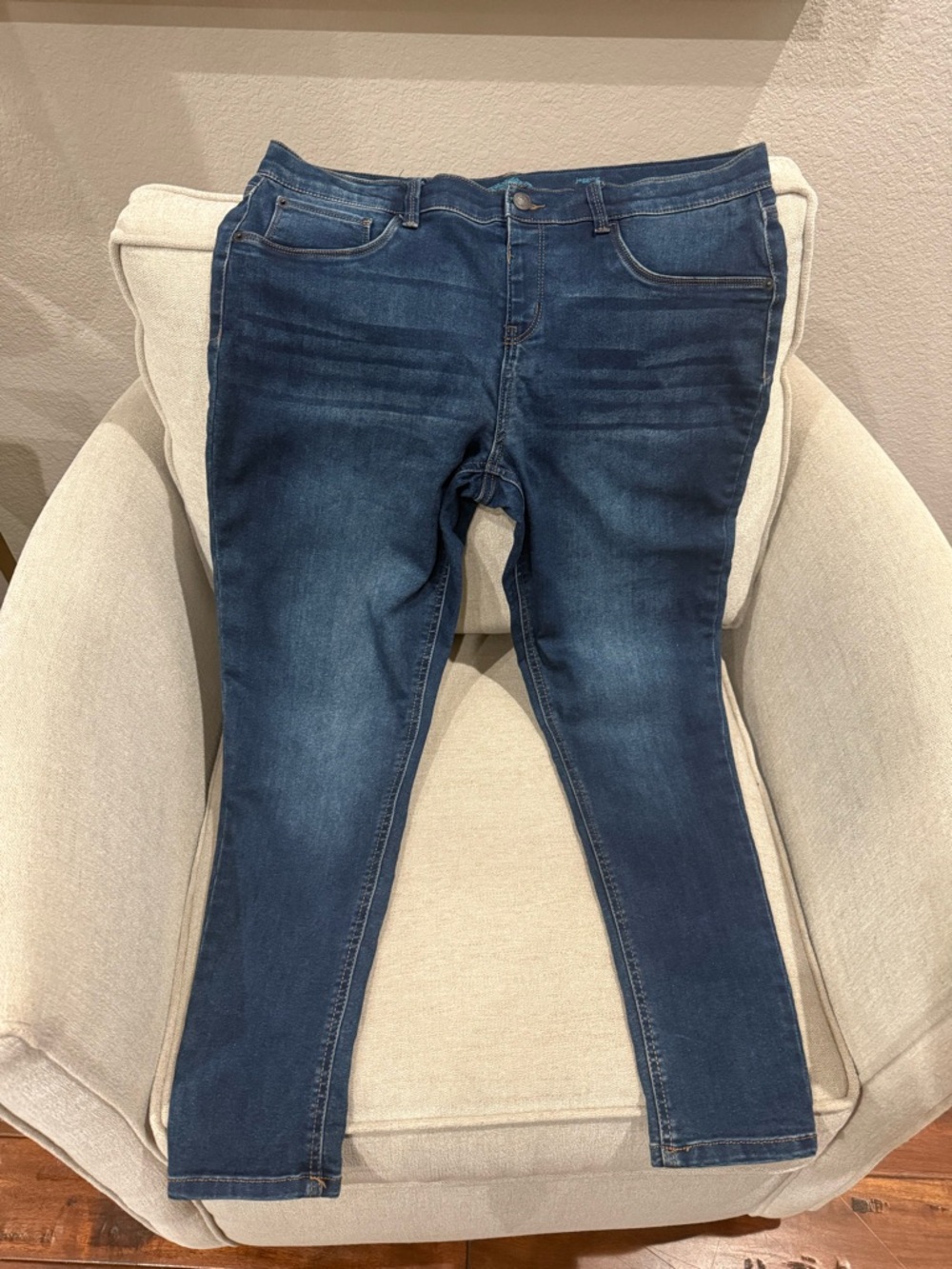 Classic Mid-Rise Dark Blue Women’s Jeans